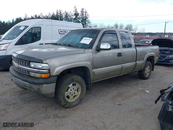 2001 Chevrolet Silverado 1500 LS with VIN 2GCEK19T011151557, listed as a IAAI auction lot 41894339 with 134,780 mi miles. Bid and sale history available at carsss.com. Image 2.