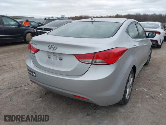 2013 Hyundai Elantra GLS z VIN 5NPDH4AE8DH274678, wystawiony jako IAAI lot #42038774 z przebiegiem 171 504 mil mil oraz . Historia ofert i sprzedaży dostępna na DreamBid. Obrazek 4.