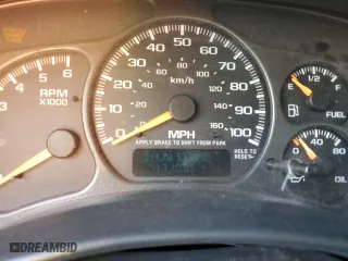 2002 GMC Sierra 1500 SLE with VIN 2GTEC19V921204191, listed as a Copart auction lot 42635495 with 171,006 mi miles and Salvage Title. Bid and sale history available at carsss.com. Image 9.