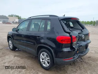 2016 Volkswagen Tiguan S z VIN WVGAV7AX0GW519952, wystawiony jako IAAI lot #42331644 z przebiegiem 92 232 mil mil oraz . Historia ofert i sprzedaży dostępna na DreamBid. Obrazek 3.