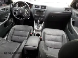 2011 Volkswagen Jetta SE with VIN 3VWDZ7AJXBM379724, listed as a Copart auction lot 62309775 with 138,164 mi miles and Clean title. Bid and sale history available at DreamBid. Image 8.