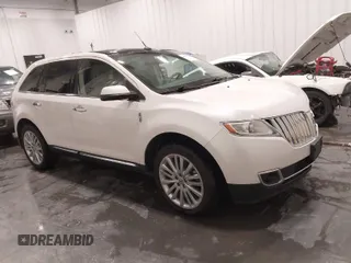 2011 Lincoln MKX with VIN 2LMDJ8JKXBBJ34612, listed as a IAAI auction lot 41775743 with 137,810 mi miles. Bid and sale history available at carsss.com. Image 1.
