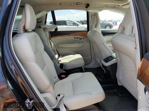2022 Volvo XC90 Momentum with VIN YV4A221K2N1788336, listed as a Copart auction lot 58512434 with 49,644 mi miles and Salvage title. Bid and sale history available at DreamBid. Image 11.