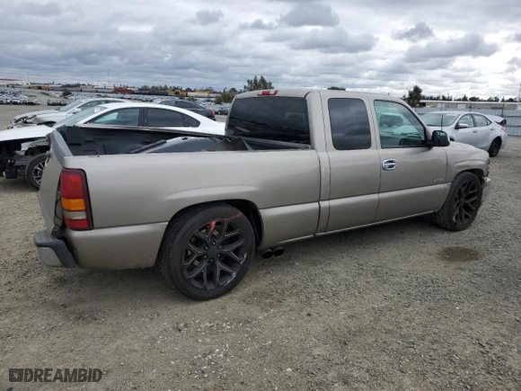 2001 Chevrolet Silverado 1500 LS with VIN 2GCEC19V411388891, listed as a Copart auction lot 48082215 with 178,973 mi miles and Salvage Title. Bid and sale history available at carsss.com. Image 3.