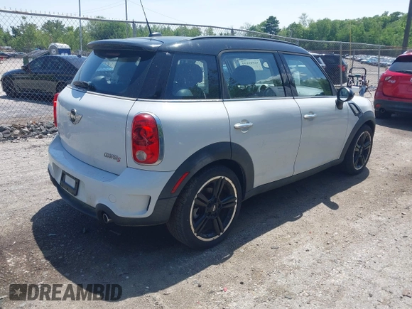 2012 MINI Countryman S z VIN WMWZC3C58CWM26699, wystawiony jako IAAI lot #42361630 z przebiegiem 88 177 mil mil oraz . Historia ofert i sprzedaży dostępna na DreamBid. Obrazek 4.