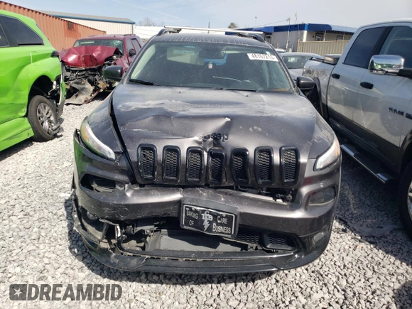 2018 Jeep Cherokee Latitude z VIN 1C4PJMCX9JD586705, wystawiony jako Copart lot #48167215 z przebiegiem 121 494 mil mil oraz Szkoda całkowita • Salvage title. Historia ofert i sprzedaży dostępna na DreamBid. Obrazek 5.