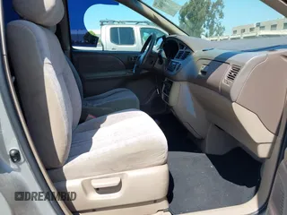 2001 Toyota Sienna LE with VIN 4T3ZF13C91U384987, listed as a IAAI auction lot 42531543 with 265,280 mi miles and . Bid and sale history available at DreamBid. Image 5.