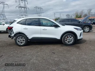 2025 Ford Escape Active z VIN 1FMCU0GN0SUA19156, wystawiony jako IAAI lot #41815194 z przebiegiem Nie podano mil oraz . Historia ofert i sprzedaży dostępna na DreamBid. Obrazek 14.