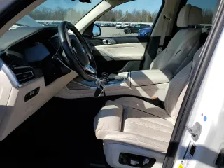 2019 BMW X7 xDrive40i with VIN 5UXCW2C50KL086103, listed as a Copart auction lot 48360425 with 151,031 mi miles and Salvage Title. Bid and sale history available at carsss.com. Image 7.