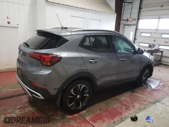 2020 Buick Encore GX Select z VIN KL4MMESL1LB115557, wystawiony jako Copart lot #46785365 z przebiegiem 66 419 mil mil oraz Czysty tytuł • Clean title. Historia ofert i sprzedaży dostępna na DreamBid. Obrazek 3.