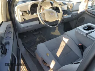 2005 Ford F-250 XL с VIN 1FTSX21505EA55701, выставлен на аукционе Copart как лот 41413775 с пробегом 132 275 миль миль и Чистый • Clean title. История ставок и продаж доступна на DreamBid. Изображение 8.