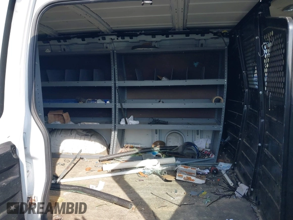 2019 GMC Savana Cargo z VIN 1GTW7AFG5K1210624, wystawiony jako IAAI lot #41786354 z przebiegiem 105 345 mil mil oraz . Historia ofert i sprzedaży dostępna na DreamBid. Obrazek 8.
