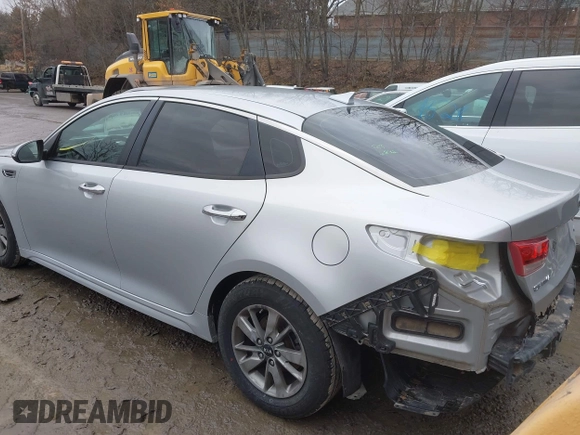 2016 Kia Optima LX Turbo with VIN 5XXGT4L1XGG006432, listed as a IAAI auction lot 41620038 with 137,210 mi miles. Bid and sale history available at carsss.com. Image 3.