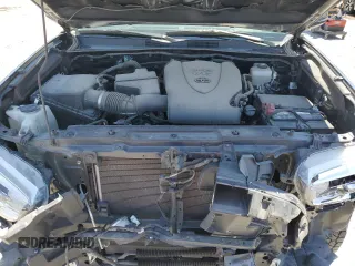 2022 Toyota Tacoma SR with VIN 3TMCZ5AN5NM482575, listed as a Copart auction lot 61498025 with 49,046 mi miles and Salvage title. Bid and sale history available at DreamBid. Image 11.
