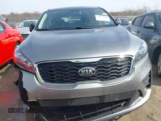 2019 Kia Sorento LX with VIN 5XYPG4A33KG476458, listed as a IAAI auction lot 41822014 with 103,501 mi miles. Bid and sale history available at carsss.com. Image 12.