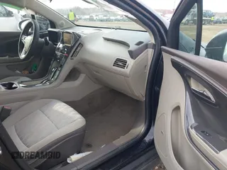 2013 Chevrolet Volt with VIN 1G1RC6E48DU121055, listed as a IAAI auction lot 40738276 with 139,600 mi miles and . Bid and sale history available at carsss.com. Image 5.