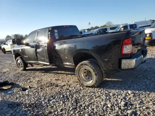 2020 Ram 3500 Big Horn with VIN 3C63RRHL4LG132580, listed as a Copart auction lot 44632575 with 224,015 mi miles and Clean Title. Bid and sale history available at carsss.com. Image 2.
