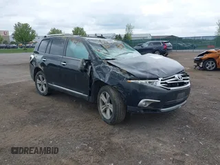 2013 Toyota Highlander Limited z VIN 5TDDK3EH1DS251379, wystawiony jako IAAI lot #42252676 z przebiegiem 126 563 mil mil oraz . Historia ofert i sprzedaży dostępna na DreamBid. Obrazek 1.