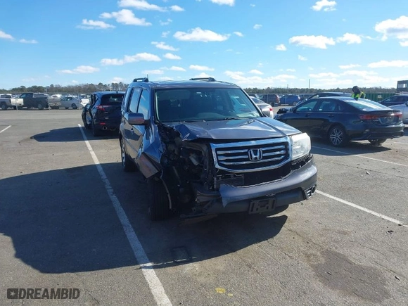 2015 Honda Pilot Touring with VIN 5FNYF4H9XFB051169, listed as a IAAI auction lot 41601875 with 155,687 mi miles. Bid and sale history available at carsss.com. Image 6.