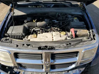 2009 Dodge Nitro SE z VIN 1D8GT28KX9W530723, wystawiony jako Copart lot #76746494 z przebiegiem 209 817 mil mil oraz Szkoda całkowita • Salvage title. Historia ofert i sprzedaży dostępna na DreamBid. Obrazek 13.