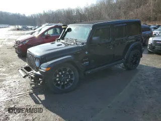 2021 Jeep Wrangler Unlimited Sahara with VIN 1C4JJXP63MW633826, listed as a Copart auction lot 84798834 with 17,214 mi miles and Salvage Title. Bid and sale history available at DreamBid. Image 1.