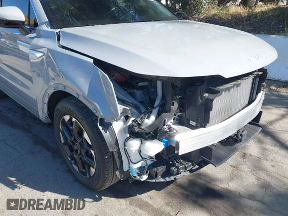 2025 Kia Sorento S z VIN 5XYRL4JC4SG324838, wystawiony jako IAAI lot #42328103 z przebiegiem 9 253 mil mil oraz . Historia ofert i sprzedaży dostępna na DreamBid. Obrazek 6.