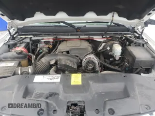2008 GMC Sierra Denali z VIN 2GTEC638581195286, wystawiony jako Copart lot #51248935 z przebiegiem 216 464 mil mil oraz Szkody całkowita. Historia ofert i sprzedaży dostępna na DreamBid. Obrazek 12.