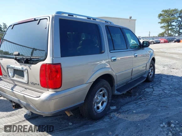 2002 Lincoln Navigator z VIN 5LMFU28R12LJ03421, wystawiony jako IAAI lot #41977604 z przebiegiem 192 807 mil mil oraz . Historia ofert i sprzedaży dostępna na DreamBid. Obrazek 4.
