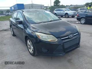 2014 Ford Focus SE with VIN 1FADP3F22EL102502, listed as a IAAI auction lot 41969213 with 154,946 mi miles. Bid and sale history available at carsss.com. Image 1.