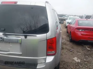 2010 Honda Pilot EX with VIN 5FNYF3H4XAB012959, listed as a IAAI auction lot 41426178 with 231,147 mi miles and . Bid and sale history available at carsss.com. Image 4.