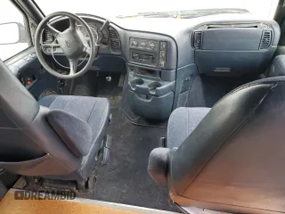 2000 Chevrolet Astro with VIN 1GNEL19W7YB206577, listed as a Copart auction lot 50245365 with Not Provided miles and Salvage Title. Bid and sale history available at carsss.com. Image 8.