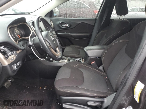2017 Jeep Cherokee Latitude с VIN 1C4PJMCB4HW564632, выставлен на аукционе Copart как лот 58175385 с пробегом 163 855 миль миль и Списание • Salvage title. История ставок и продаж доступна на DreamBid. Изображение 7.