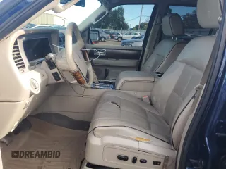 2007 Lincoln Navigator z VIN 5LMFL28597LJ11953, wystawiony jako Copart lot #69193304 z przebiegiem 186 594 mil mil oraz Szkoda całkowita • Salvage title. Historia ofert i sprzedaży dostępna na DreamBid. Obrazek 7.