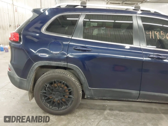 2014 Jeep Cherokee Latitude with VIN 1C4PJMCS9EW190255, listed as a IAAI auction lot 41956155 with 220,265 mi miles. Bid and sale history available at carsss.com. Image 6.
