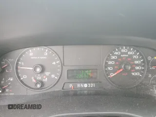 2005 Ford F-250 XL с VIN 1FTSW21PX5EC66926, выставлен на аукционе Copart как лот 57723355 с пробегом 286 827 миль миль и Списание • Salvage title. История ставок и продаж доступна на DreamBid. Изображение 9.
