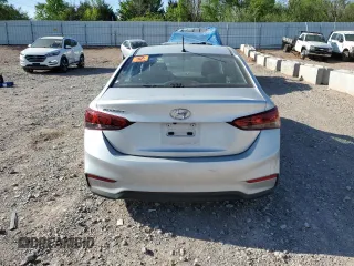 2018 Hyundai Accent SE z VIN 3KPC24A31JE013744, wystawiony jako Copart lot #52619315 z przebiegiem 89 887 mil mil oraz Szkoda całkowita • Salvage title. Historia ofert i sprzedaży dostępna na DreamBid. Obrazek 6.