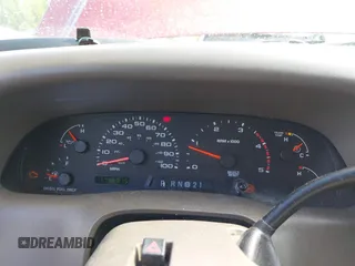 2002 Ford F-250 XL с VIN 1FTNW21F92EC27048, выставлен на аукционе IAAI как лот 42016383 с пробегом 179 671 миль миль и . История ставок и продаж доступна на DreamBid. Изображение 7.