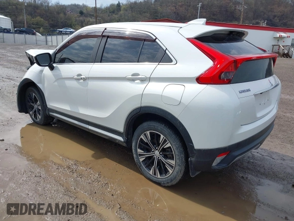 2018 Mitsubishi Eclipse Cross SE with VIN JA4AT5AA6JZ070237, listed as a IAAI auction lot 41922238 with 82,571 mi miles and . Bid and sale history available at DreamBid. Image 3.