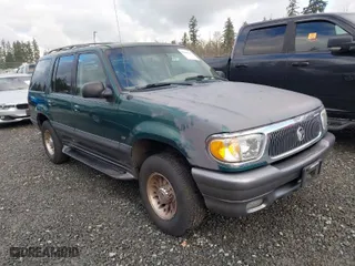 2000 Mercury Mountaineer with VIN 4M2ZU86P0YUJ05005, listed as a IAAI auction lot 41361318 with 208,644 mi miles. Bid and sale history available at carsss.com. Image 1.