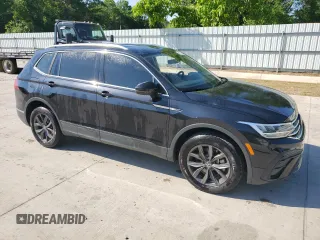 2023 Volkswagen Tiguan SE z VIN 3VV3B7AX9PM134218, wystawiony jako Copart lot #54731705 z przebiegiem 9 460 mil mil oraz Szkoda całkowita • Salvage title. Historia ofert i sprzedaży dostępna na DreamBid. Obrazek 4.