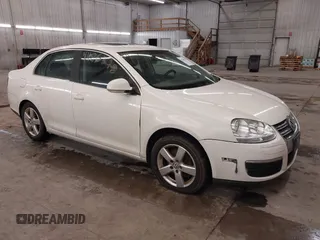 2008 Volkswagen Jetta Sedan SE with VIN 3VWRM71K78M161276, listed as a IAAI auction lot 41186328 with 179,096 mi miles. Bid and sale history available at carsss.com. Image 1.