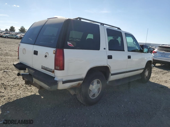 1998 Chevrolet Tahoe with VIN 1GNEK13R0WJ354076, listed as a Copart auction lot 72605944 with 211,868 mi miles and Clean Title. Bid and sale history available at carsss.com. Image 3.