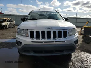 2011 Jeep Compass Latitude with VIN 1J4NF1FB4BD164330, listed as a Copart auction lot 51433545 with 85,642 mi miles and Salvage Title. Bid and sale history available at DreamBid. Image 5.