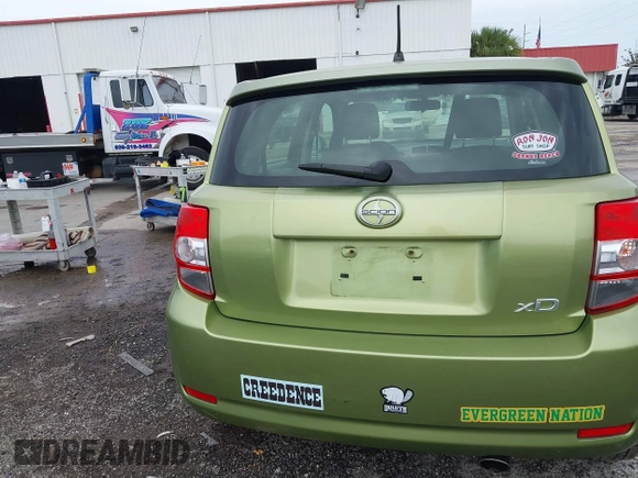 2009 Scion xD z VIN JTKKU10499J050465, wystawiony jako IAAI lot #42637879 z przebiegiem 127 188 mil mil oraz . Historia ofert i sprzedaży dostępna na DreamBid. Obrazek 16.