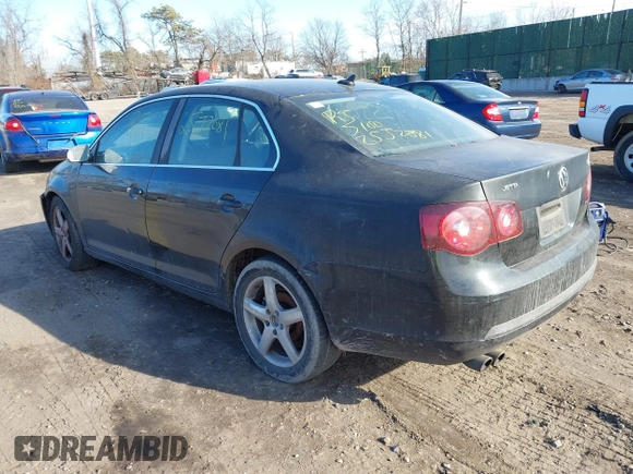 2008 Volkswagen Jetta SE z VIN 3VWRZ71K48M014558, wystawiony jako IAAI lot #41685615 z przebiegiem Nie podano mil oraz . Historia ofert i sprzedaży dostępna na DreamBid. Obrazek 3.