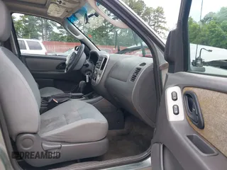 2006 Ford Escape XLT with VIN 1FMYU03146KD35945, listed as a IAAI auction lot 42337712 with 159,833 mi miles and . Bid and sale history available at DreamBid. Image 5.
