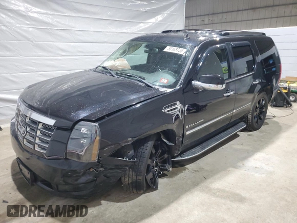 2007 Cadillac Escalade z VIN 1GYFK63867R418507, wystawiony jako Copart lot #50168735 z przebiegiem 215 287 mil mil oraz Szkody całkowita. Historia ofert i sprzedaży dostępna na DreamBid. Obrazek 1.