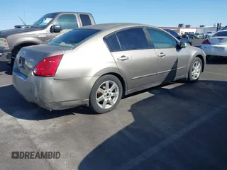 2004 Nissan Maxima SE with VIN 1N4BA41E24C819772, listed as a IAAI auction lot 41982374 with 171,299 mi miles. Bid and sale history available at carsss.com. Image 4.