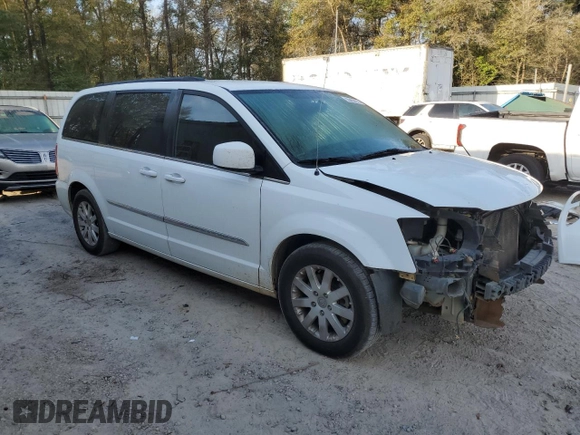 2015 Chrysler Town & Country Touring with VIN 2C4RC1BG4FR726022, listed as a Copart auction lot 50400675 with 231,821 mi miles and Salvage Title. Bid and sale history available at carsss.com. Image 4.