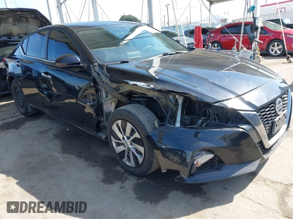 2019 Nissan Altima S with VIN 1N4BL4BV0KN323816, listed as a IAAI auction lot 42081799 with 117,230 mi miles and . Bid and sale history available at carsss.com. Image 1.